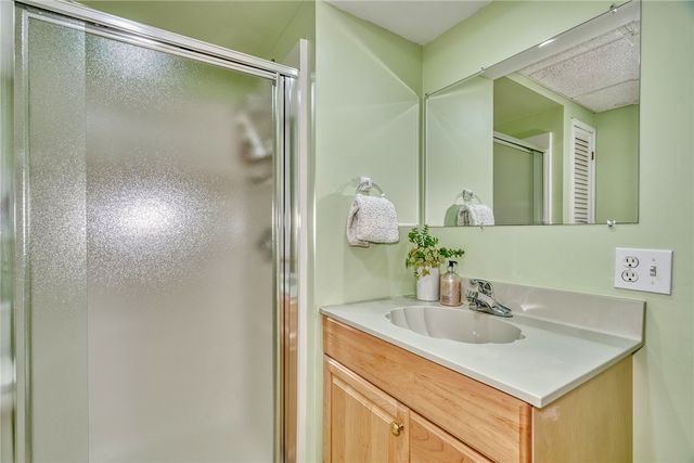 5 Ceramar Drive, Perinton, NY 14526