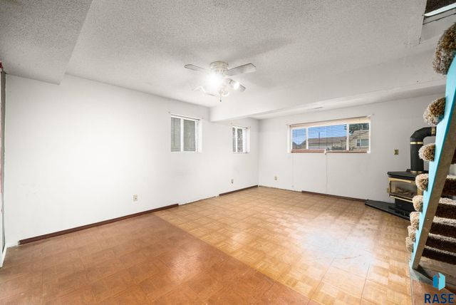 212 W 42nd St Street, Sioux Falls, SD 57105