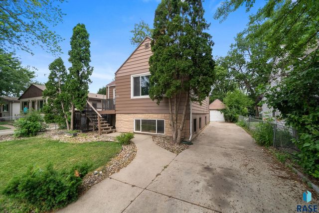 212 W 42nd St Street, Sioux Falls, SD 57105
