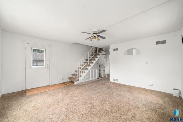 212 W 42nd St Street, Sioux Falls, SD 57105