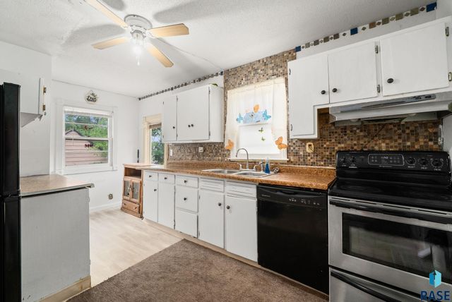 212 W 42nd St Street, Sioux Falls, SD 57105