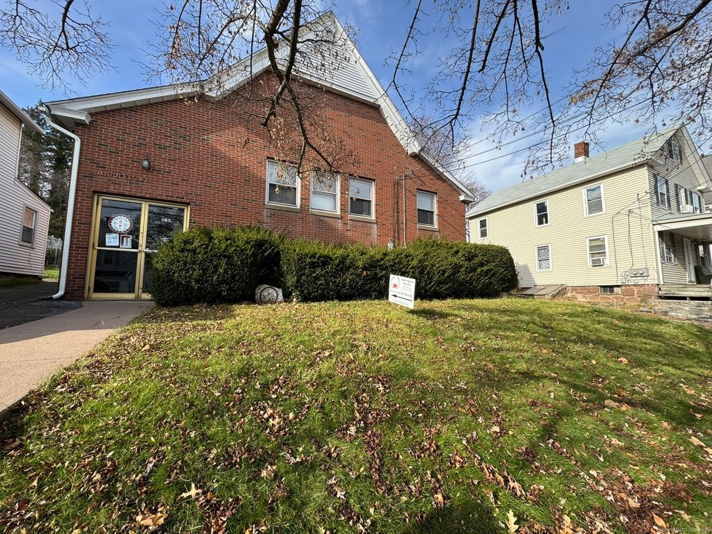 565 High Street, Middletown, CT 06457