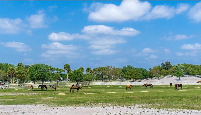 801 Lyons Road 19108, Coconut Creek, FL 33063