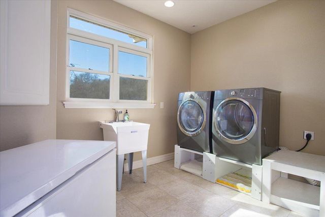 9917 Carter Road, Mazomanie, WI 53560