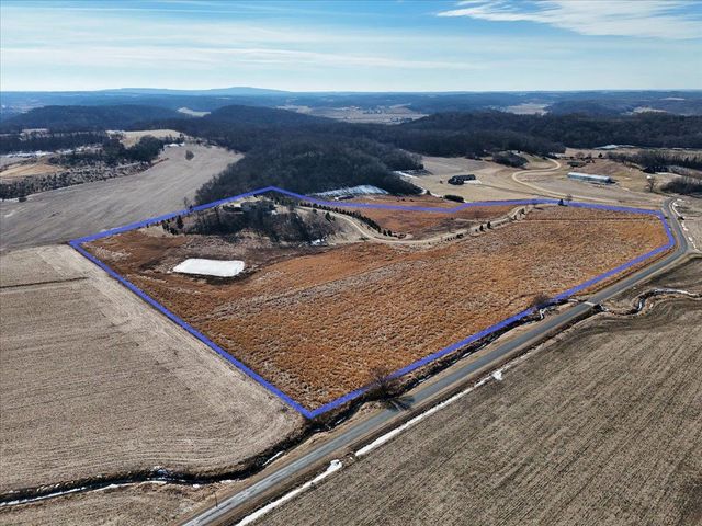 9917 Carter Road, Mazomanie, WI 53560