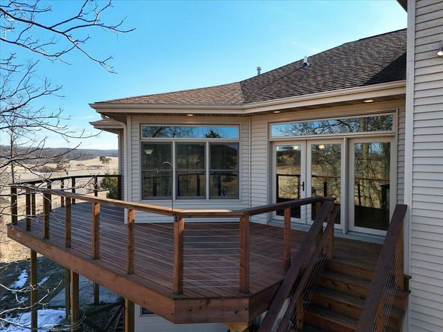 9917 Carter Road, Mazomanie, WI 53560