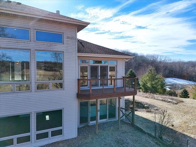 9917 Carter Road, Mazomanie, WI 53560