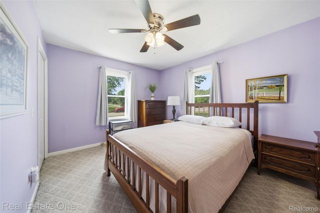 665 S Howell Street, Pinckney Village, MI 48169