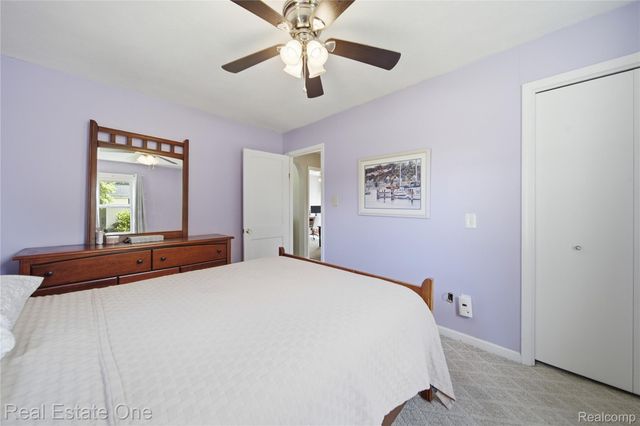 665 S Howell Street, Pinckney Village, MI 48169