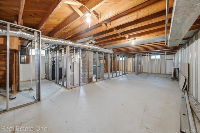 665 S Howell Street, Pinckney Village, MI 48169