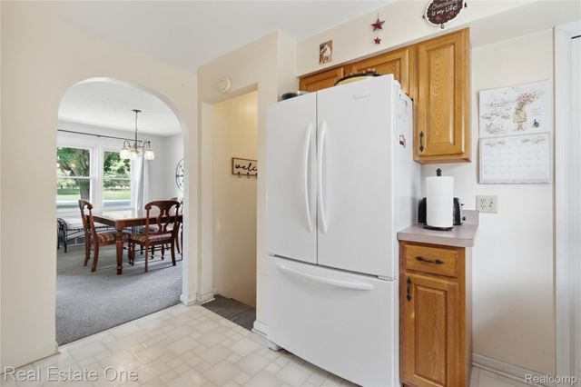 665 S Howell Street, Pinckney Village, MI 48169