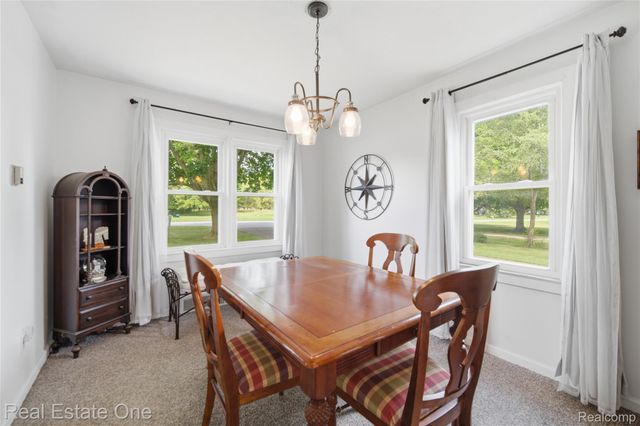 665 S Howell Street, Pinckney Village, MI 48169
