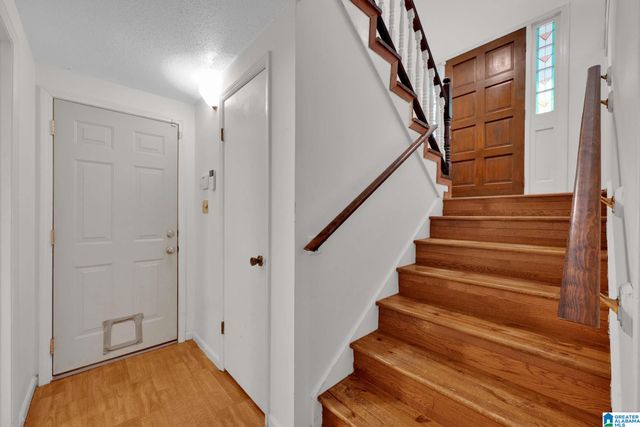 659 RIDGE TOP CIRCLE, Birmingham, AL 35206