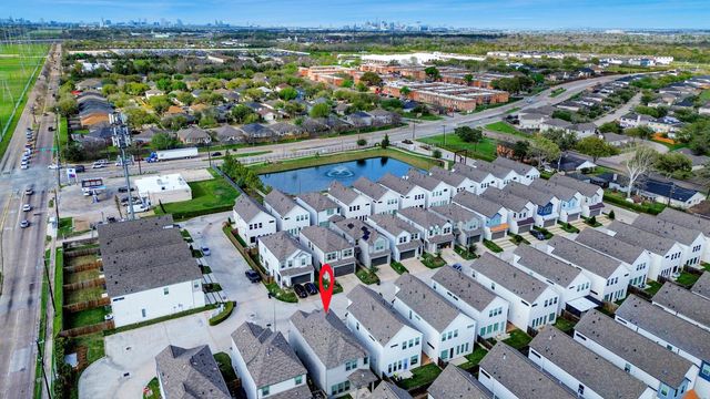 4423 Santorini Lane, Houston, TX 77045