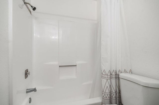 680 N Ashurst Court 102, Palm Springs, CA 92262