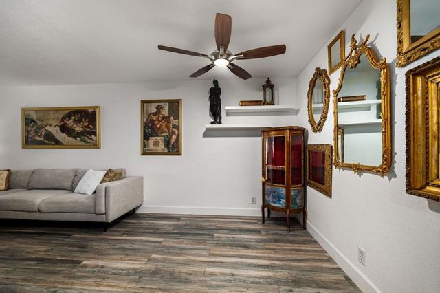 680 N Ashurst Court 102, Palm Springs, CA 92262