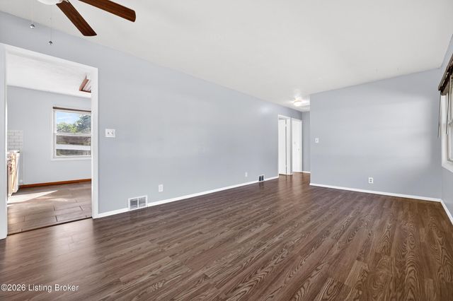 330 E Southside Ct, Louisville, KY 40214