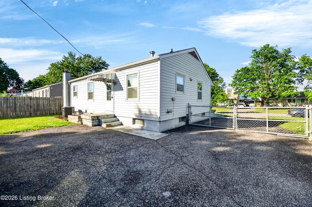 330 E Southside Ct, Louisville, KY 40214