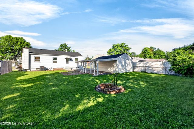 330 E Southside Ct, Louisville, KY 40214