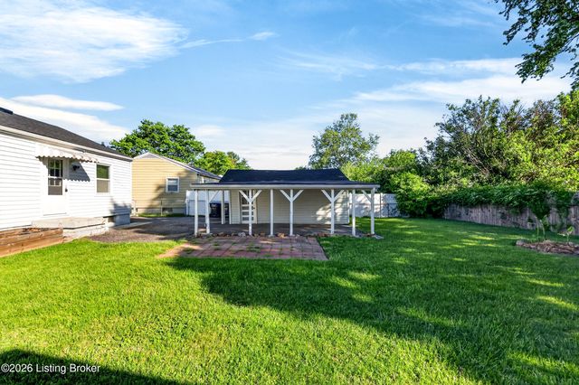 330 E Southside Ct, Louisville, KY 40214