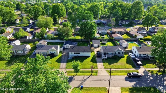 330 E Southside Ct, Louisville, KY 40214