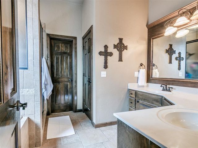245 E Mobile Terrace, Mustang, OK 73064