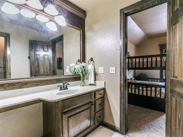 245 E Mobile Terrace, Mustang, OK 73064