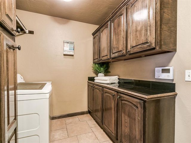 245 E Mobile Terrace, Mustang, OK 73064