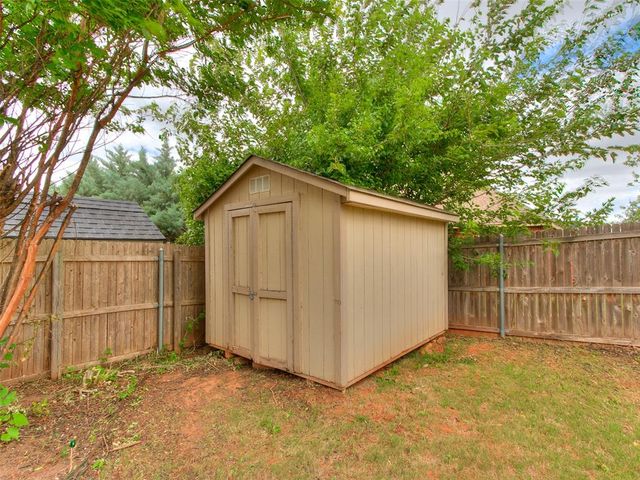 245 E Mobile Terrace, Mustang, OK 73064