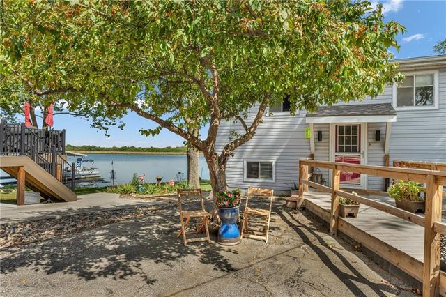 15339 Lake Road 2 Street, Gardner, KS 66030