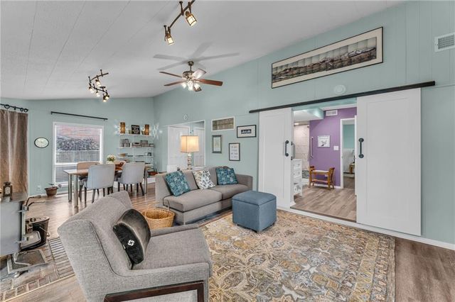 15339 Lake Road 2 Street, Gardner, KS 66030