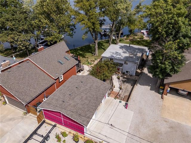 15339 Lake Road 2 Street, Gardner, KS 66030