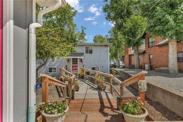 15339 Lake Road 2 Street, Gardner, KS 66030