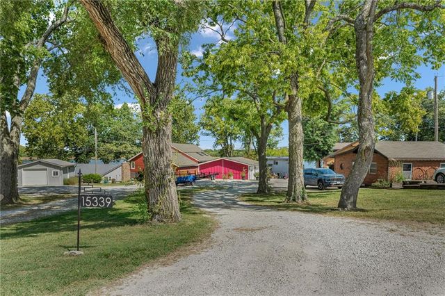 15339 Lake Road 2 Street, Gardner, KS 66030