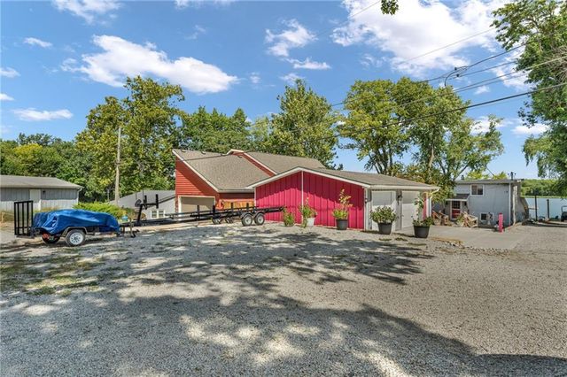 15339 Lake Road 2 Street, Gardner, KS 66030