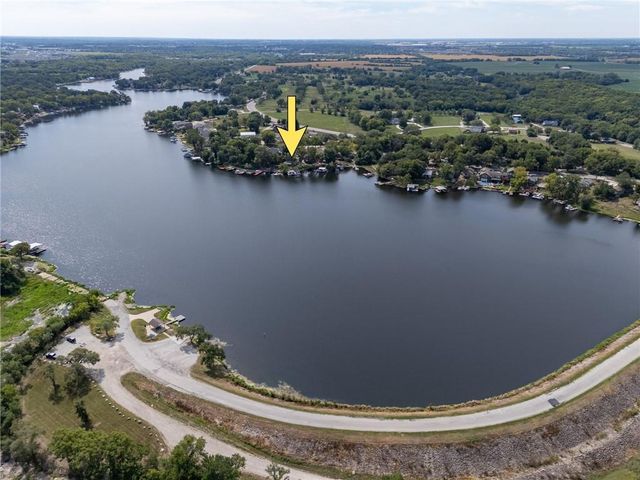 15339 Lake Road 2 Street, Gardner, KS 66030