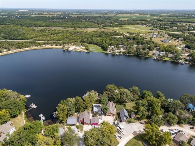 15339 Lake Road 2 Street, Gardner, KS 66030