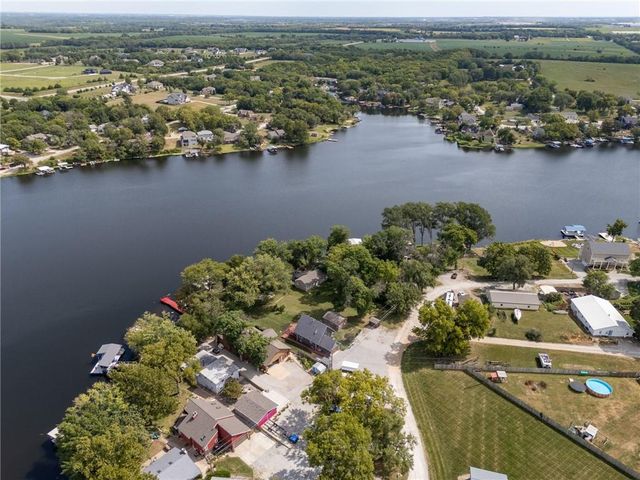 15339 Lake Road 2 Street, Gardner, KS 66030