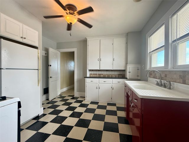 1328 PATTERSON Avenue, Erie, PA 16508