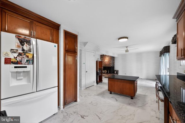 1 BUCKNELL DR, Cherry Hill, NJ 08034