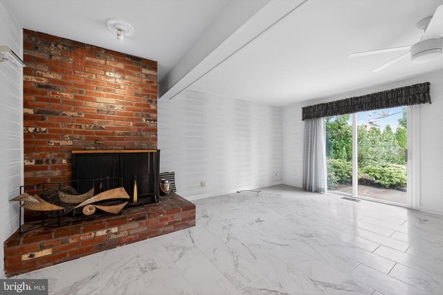 1 BUCKNELL DR, Cherry Hill, NJ 08034