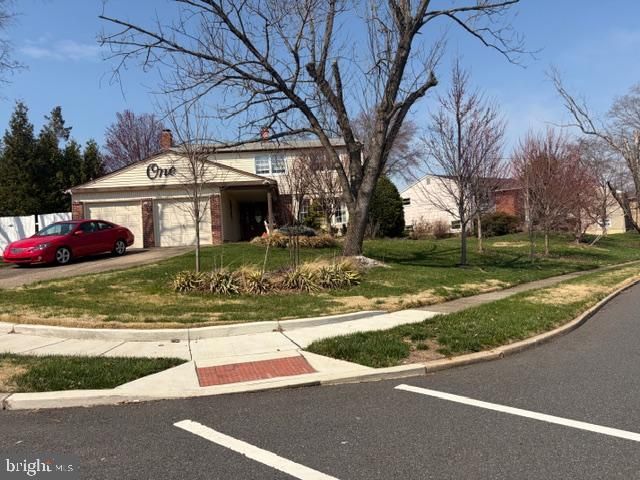 1 BUCKNELL DR, Cherry Hill, NJ 08034