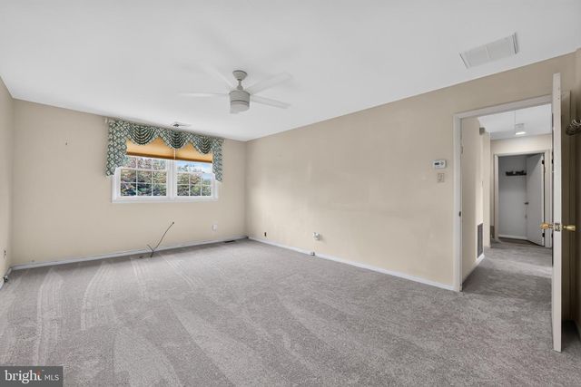 1 BUCKNELL DR, Cherry Hill, NJ 08034
