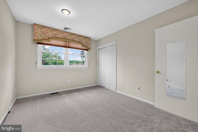 1 BUCKNELL DR, Cherry Hill, NJ 08034