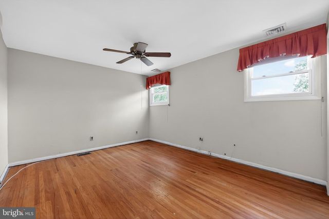 1 BUCKNELL DR, Cherry Hill, NJ 08034