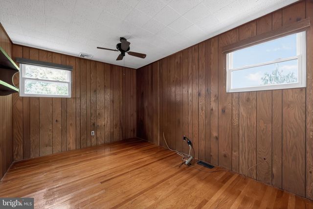 1 BUCKNELL DR, Cherry Hill, NJ 08034
