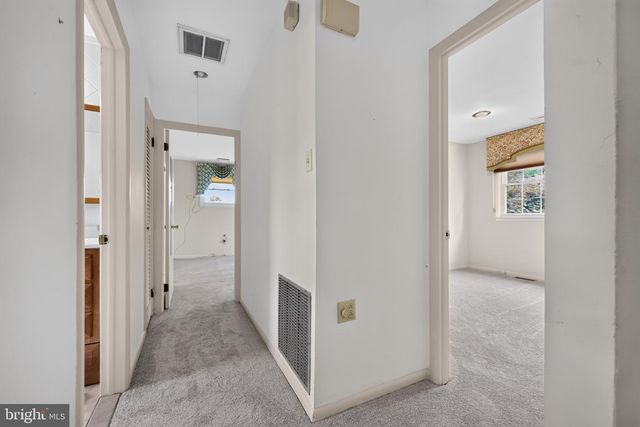 1 BUCKNELL DR, Cherry Hill, NJ 08034