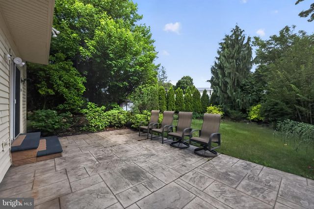 1 BUCKNELL DR, Cherry Hill, NJ 08034