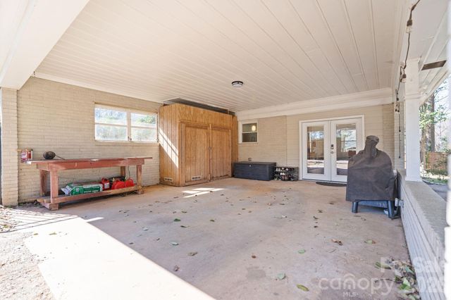 3318 Campbell Drive, Charlotte, NC 28205