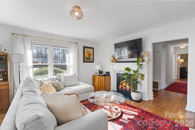 3318 Campbell Drive, Charlotte, NC 28205